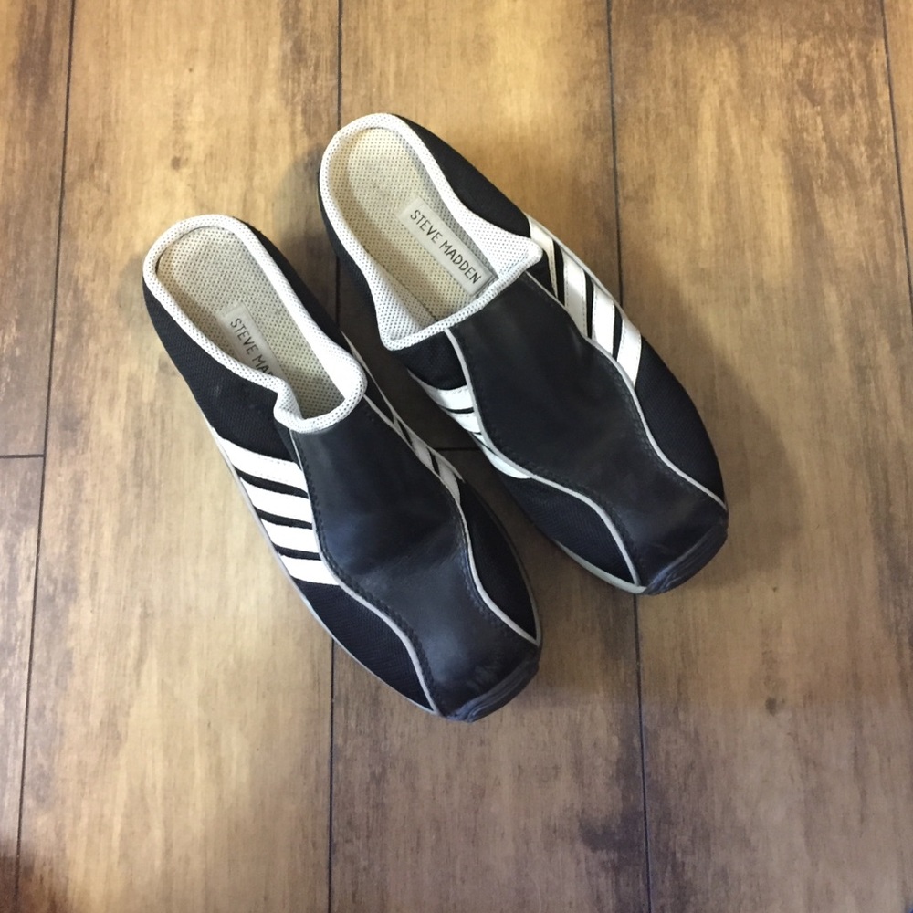 I'm Not Selling These But Looking For These In Any Color. Can Anyone Help??